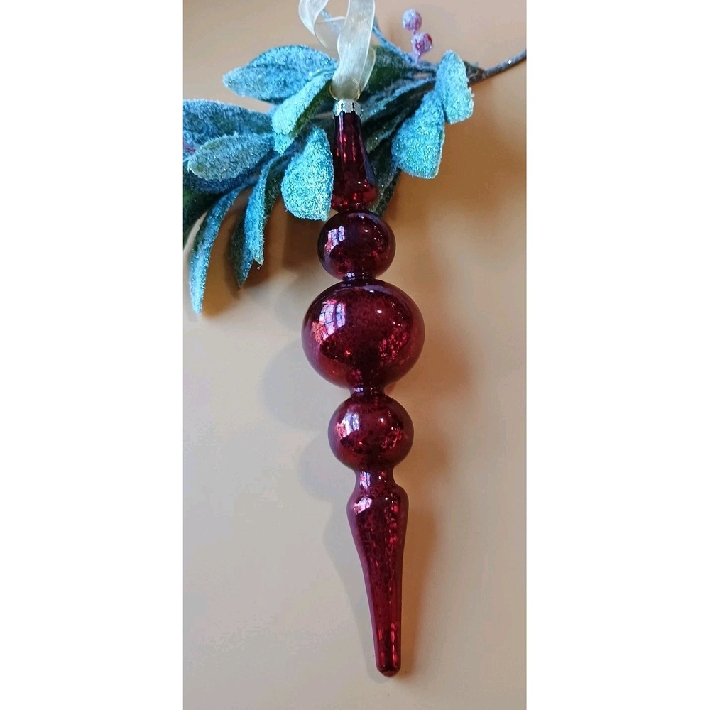 Frontgate Hand Blown Glass Finial Shaped Long Red Glass Christmas Ornament‎ 8"